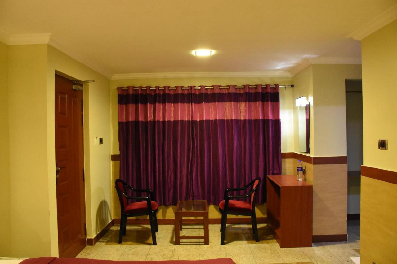Everest Park Residency Tiruchirappalli Exteriör bild